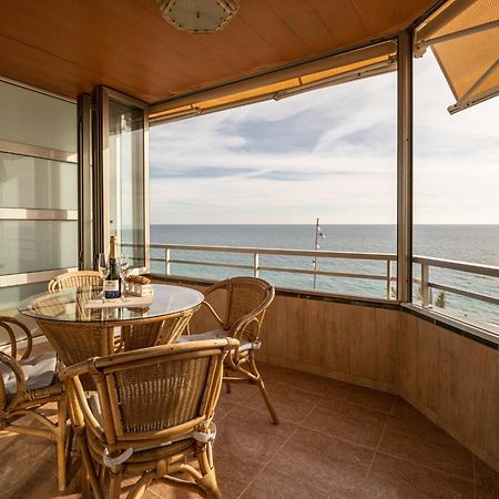 Spacious Apartment With Sea View Terrace In Calafell Bagian luar foto