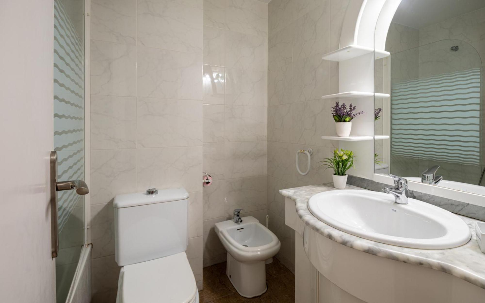 Spacious Apartment With Sea View Terrace In Calafell Bagian luar foto